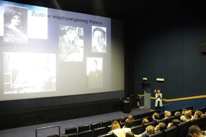 Wykład wprowadził młodzież w tematykę filmów
