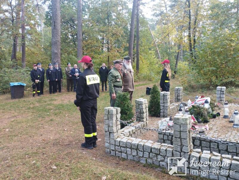 Pomnik upamiętniający ofiary zbrodni w Lesie Bukowieckim. Fot. Janusz Sieroń
