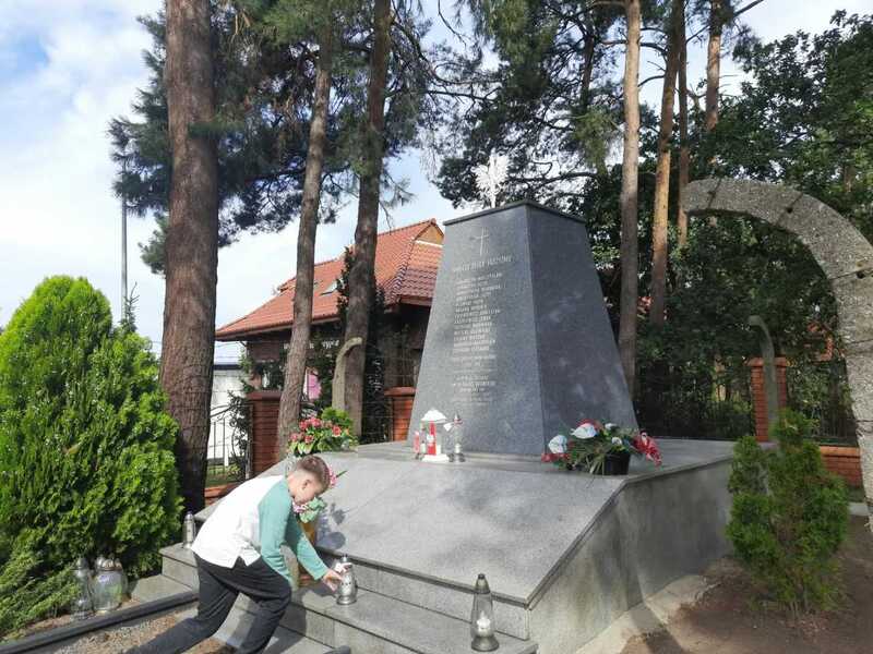 Pomnik ofiar faszyzmu w Borkach. Fot. Arleta Zielińska