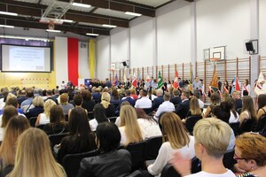 Inauguracja roku szkolnego w III LO w Gnieźnie