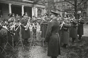 Poznań, 16-17 marca 1940 r. Koncert orkiestry wojskowej na obecnym pl. Wolności