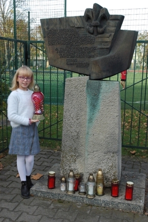 Uczniowie SP 58 w Poznaniu – pomnik harcerzy