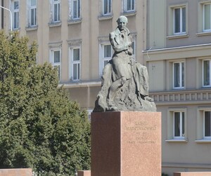 Karol Marcinkowski – pomnik w Alejach Marcinkowskiego