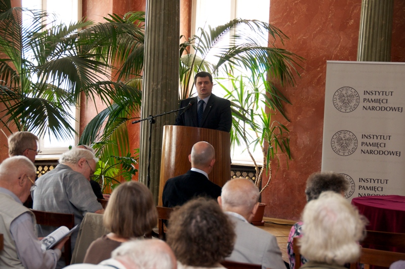 Uroczystość otwarcia wystawy prowadził dr Bartosz Kuświk z poznańskiego IPN.