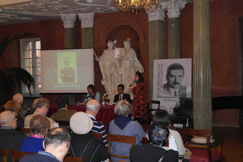 Powitanie gości – dr Agnieszka Łuczak, naczelnik Oddziałowego Biura Edukacji Publicznej IPN w Poznaniu