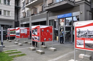 Wystawa „Wielkopolanie dla Niepodległej” eksponowana podczas otwarcia Przystanku Historia IPN w Poznaniu