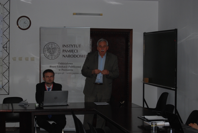 Referat wygłasza Krzysztof Łabędź, sesje prowadzi Miklós Mitrovits  