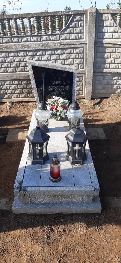 Grób Waleriana Dyka (dochowana Aniela Środa)