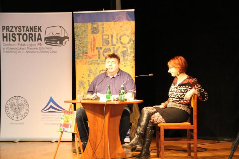 Spotkanie z Piotrem Semką w Centrum edukacyjnym IPN „Przystanek Historia” w Wojewódzkiej i Miejskiej Bibliotece Publicznej im. C. Norwida w Zielonej Górze 