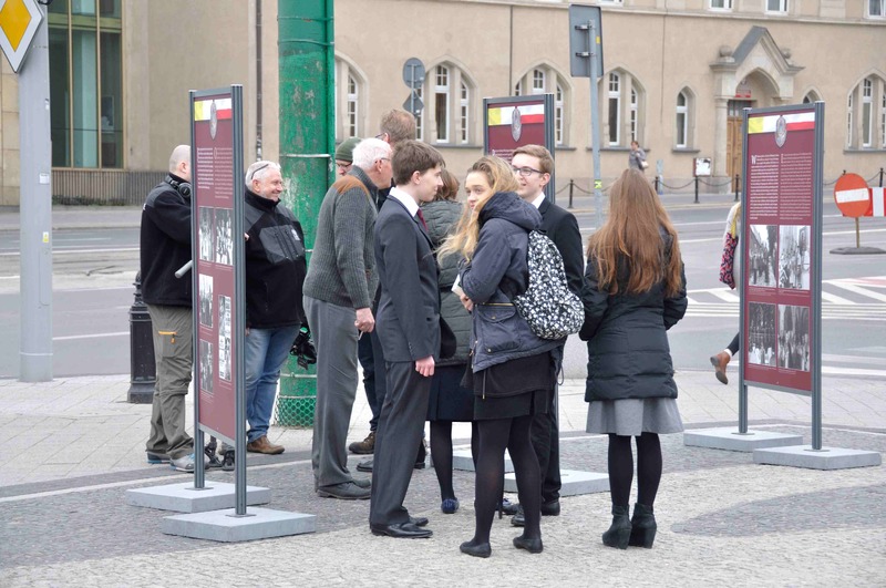 Otwarcie wystawy „Sacrum Poloniae Millennium” na placu Mickiewicza w Poznaniu  