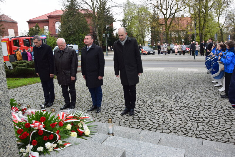 Uroczystość patriotyczna „Grodziska pamięć o Katyniu” pod Pomnikiem Wdzięczności 