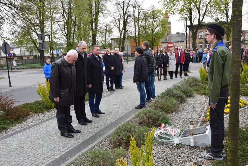 Uroczystość patriotyczna „Grodziska pamięć o Katyniu” pod Pomnikiem Wdzięczności 