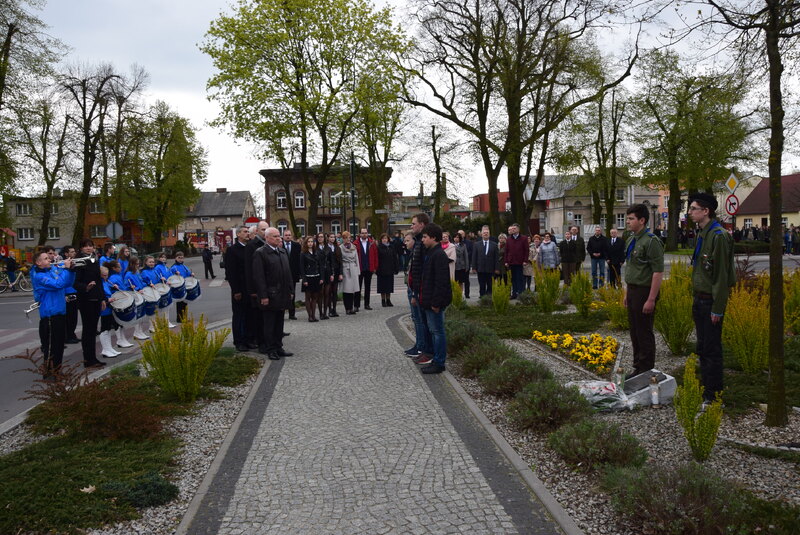 Uroczystość patriotyczna „Grodziska pamięć o Katyniu” pod Pomnikiem Wdzięczności 