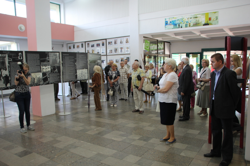 Uroczystości upamiętniające Wydarzenia Zielonogórskie z 30 maja 1960 roku. Otwarcie wystawy IPN w WiMBP im. C.Norwida w Zielonej Górze 