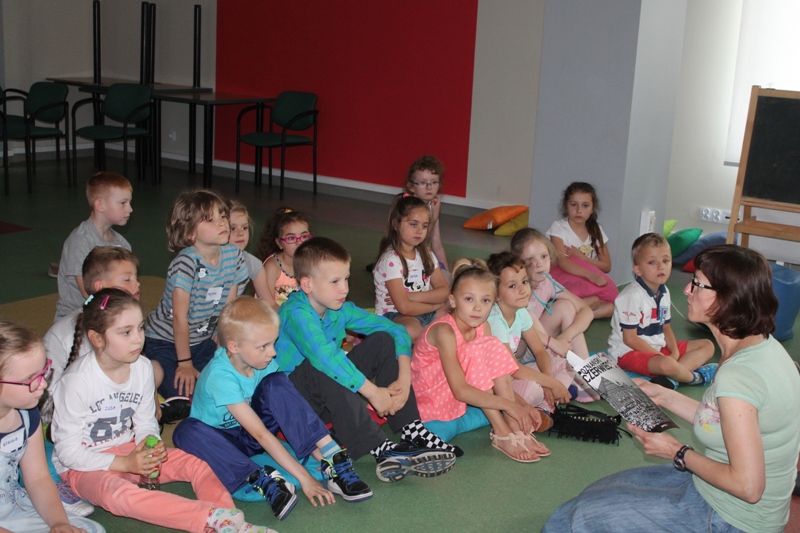 Zajęcia edukacyjne „Polak mały – polskie symbole narodowe” w Bibliotece Pana Kleksa w Zielonej Górze