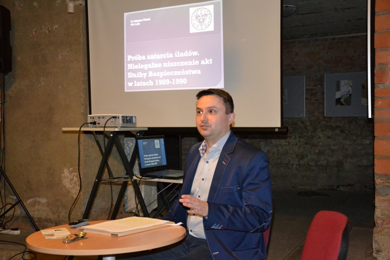 Spotkanie z dr. Sebastianem Pilarskim w CE IPN „Przystanek Historia” w MBP im. S. Grochowiaka w Lesznie  