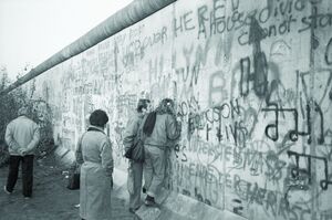 Archiwum Pełne Pamięci: Upadek muru berlińskiego