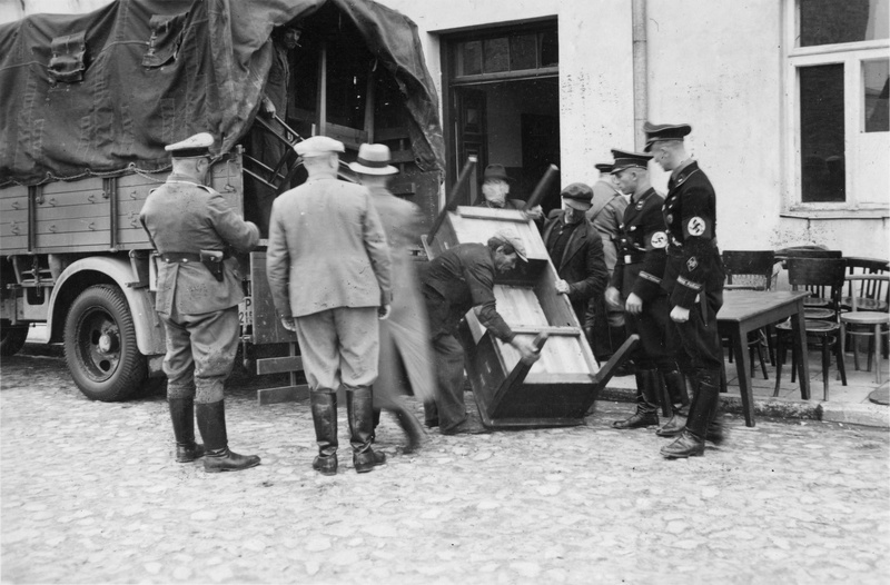 4. Funkcjonariusze Einsatzgruppe V. Ze zbiorów IPN