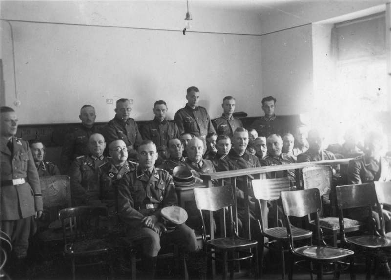 5. Funkcjonariusze Einsatzgruppe V. Ze zbiorów IPN