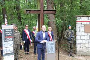 Uroczystości nad grobami pomordowanych Polaków w Lasach Palędzie Dąbrówka, Fot. Piotr Orzechowski