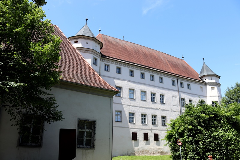 Wyjazd Pamięci do Górnej Austrii 2022. Wizyta w Zamku Śmierci Hartheim.