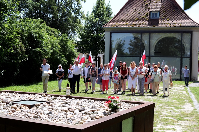 Wyjazd Pamięci do Górnej Austrii 2022. Wizyta w Zamku Śmierci Hartheim.