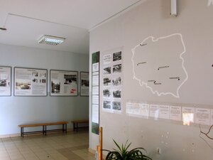 Fragmenty ekspozycji w szkole, poświęconej pacyfikacji KWK „Wujek”.