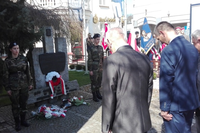 Pomnik upamiętniajacy ofiary Katynia