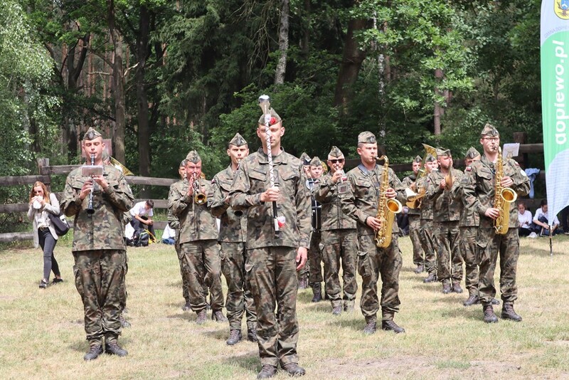 Uroczystości w lasach Palędzia i Dąbrówki