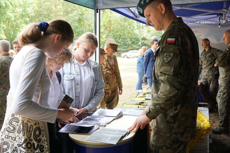 Uroczystości w lasach Palędzia i Dąbrówki