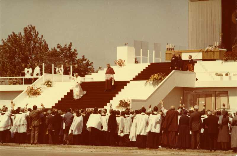 Msza beatyfikacyjna matki Urszuli Ledóchowskiej w Parku Kultury (Łęgi Dębińskie) w Poznaniu, 20 VI 1983 r. Sygnatura: IPNPo-7-7-2-16