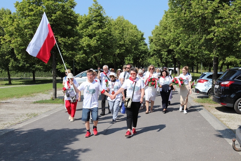 Wizyta polskiej delegacji w Zamku Śmierci Hartheim. Fot. Tomasz Cieślak