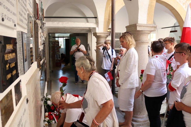 Wizyta polskiej delegacji w Zamku Śmierci Hartheim. Fot. Tomasz Cieślak
