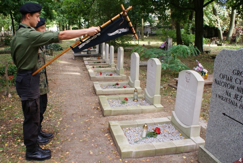 Cmentarz parafialny przy ul. Nowina