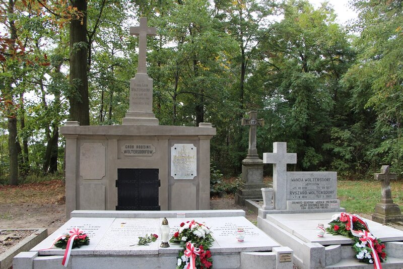 Uroczystość przekazania opieki nad grobami weteranów Ryszarda i Edwarda Woltersdorfów