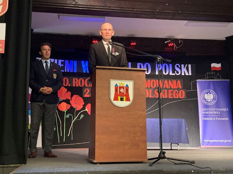 Rafał Reczek podczas akademii z okazji 80. rocznicy utworzenia 2 Korpusu Polskiego. Fot. Marta Szczesiak-Ślusarek
