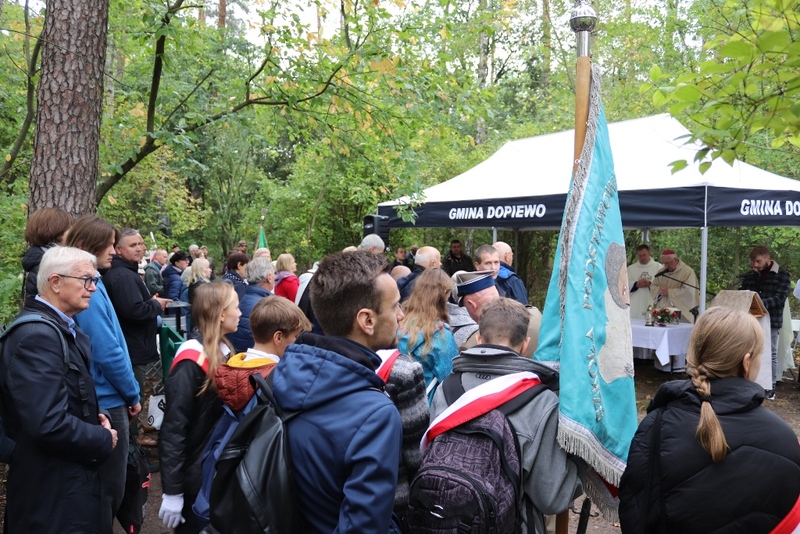 V Marsz Pamięci w Lasach Palędzia i Dąbrówki