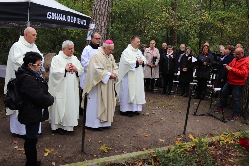 V Marsz Pamięci w Lasach Palędzia i Dąbrówki