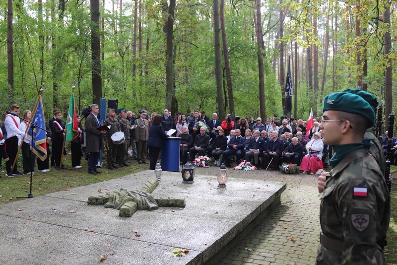V Marsz Pamięci w Lasach Palędzia i Dąbrówki