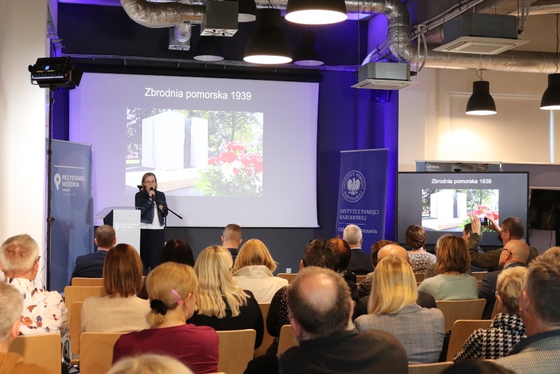 Prezentacja dr Izabeli Mazanowskiej na temat zbrodni pomorskiej 1939 r.