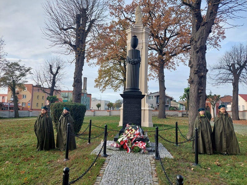 Przekazanie opieki nad grobem Powstańca Listopadowego płk. Józefa Byszewskiego