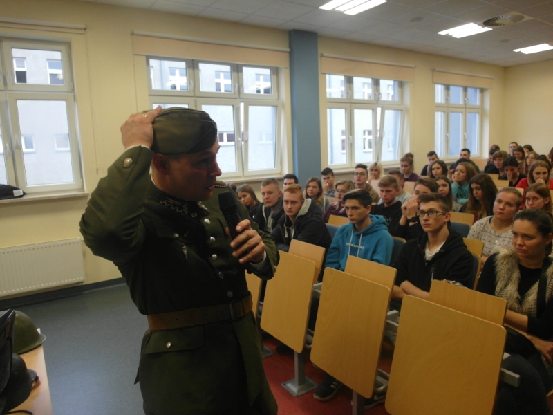 Wystąpienie Pawła Kochańskiego z IPN Oddział Poznań. Fot. Z. Kościański