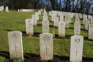 Cmentarz Wojenny Wspólnoty Narodów w Poznaniu – widok na kwatery z I wojny
