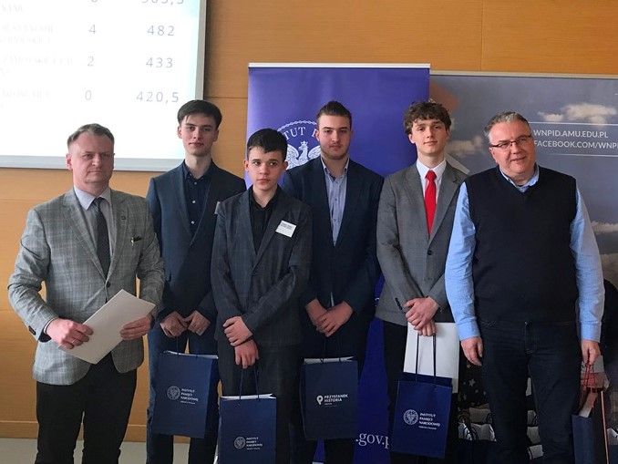 Drużyna LO Środa Wlkp. (III miejsce). Fot. Agnieszka Kwaśnioch