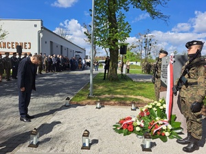 Odsłonięcie pomnika poświęconego Oficerom Broni Pancernych ofiarom zbrodni katyńskiej. Fot. Marta Sankiewicz IPN